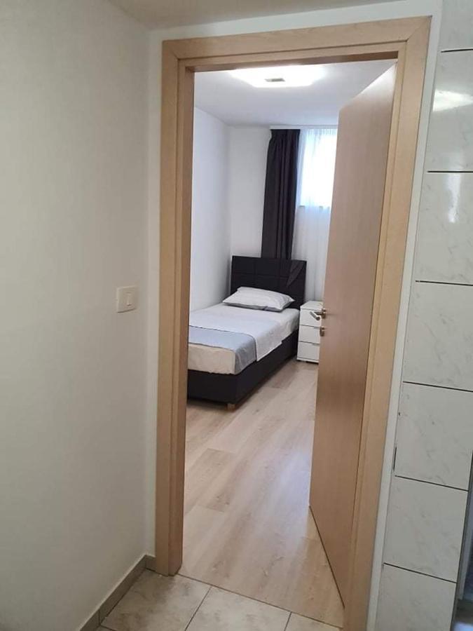 Aldi 1 Apartment พูลา ภายนอก รูปภาพ